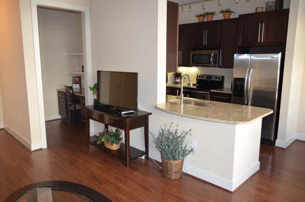 Domain At Citycentre Apartment Houston Room photo